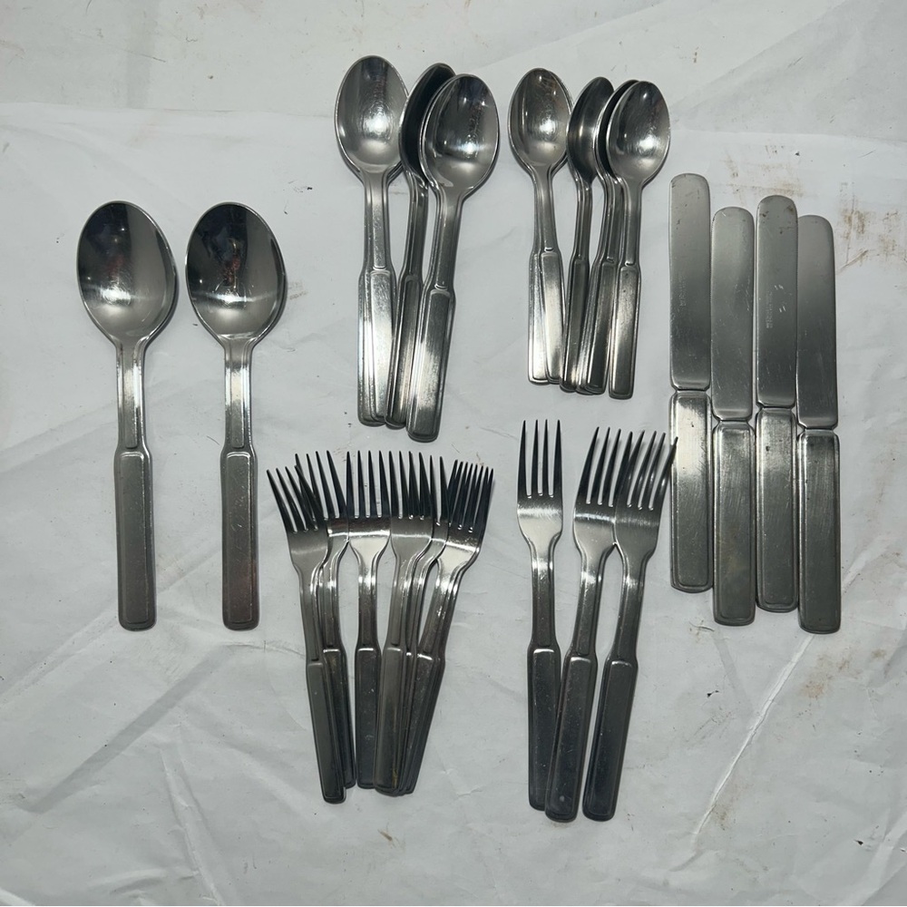 Rogers Stanley Roberts Mid Century Modern Stainless Steel Korea 27 Pc Flatware